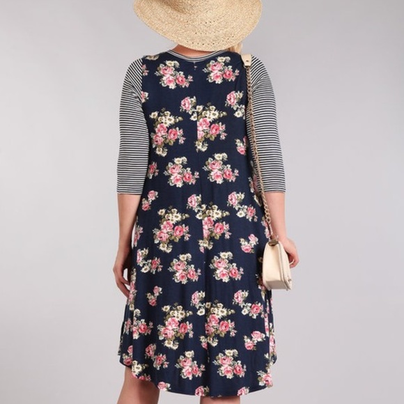 Floral print, midi length relaxed fit dress - Picture 2 of 3